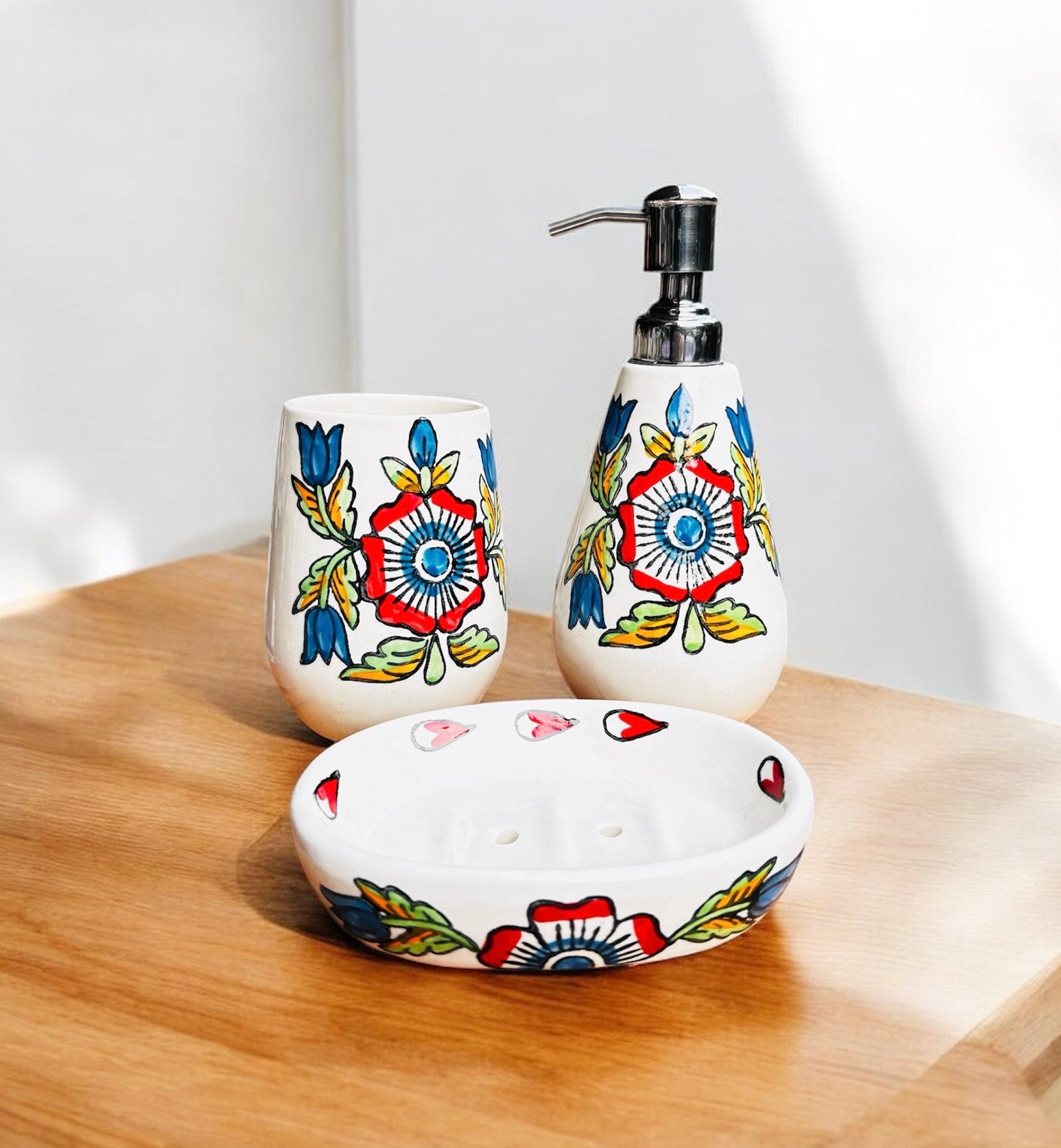 Vintage Bloom Handcrafted Ceramic Bathroom Set (Set of 3)