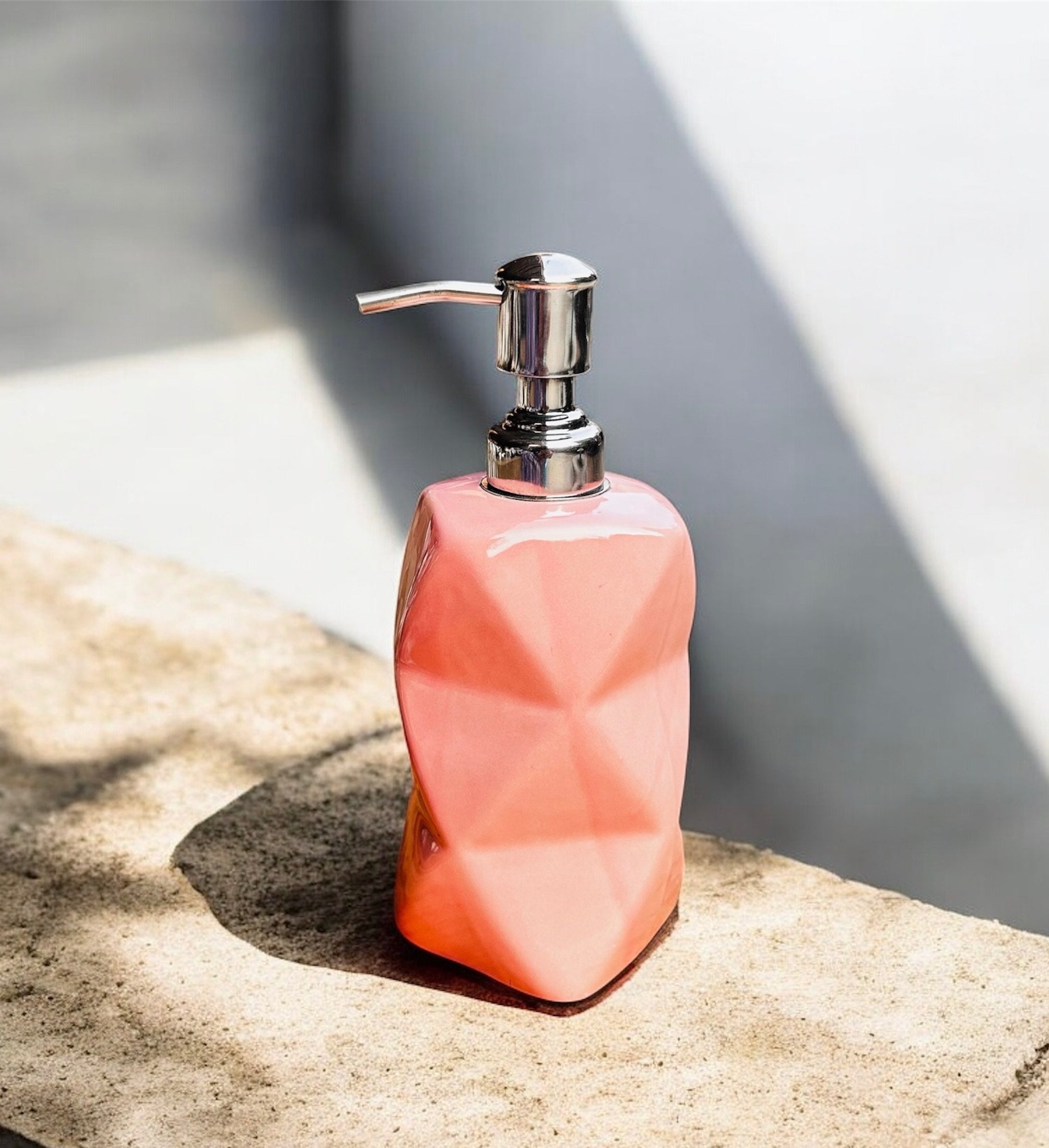 Blush Geometry Ceramic Bathroom Set (3-Piece Set)