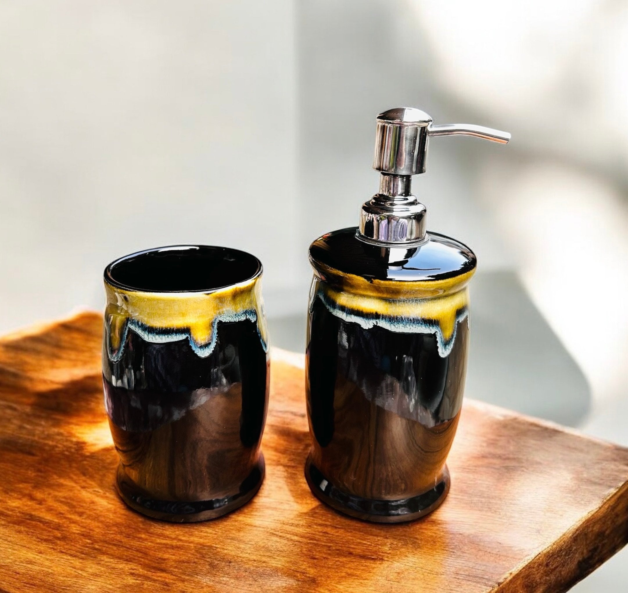 Lava Drip Black Ceramic Bathroom Set (2-Piece)