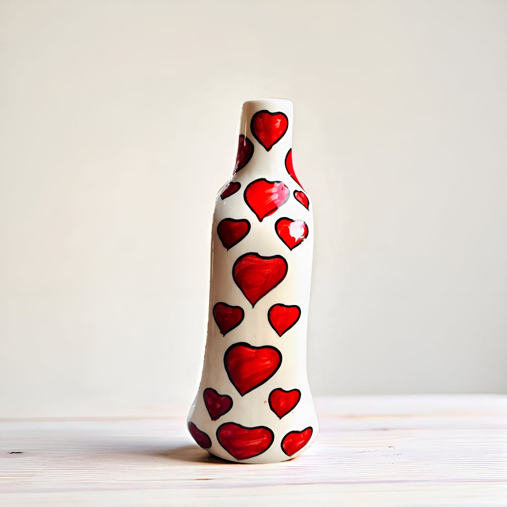 Amora Loop Handcrafted Ceramic Vase | Red Heart Pattern